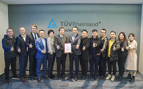 南宫28在线登录电气获TÜV莱茵全球首张输配电领域碳足迹证书